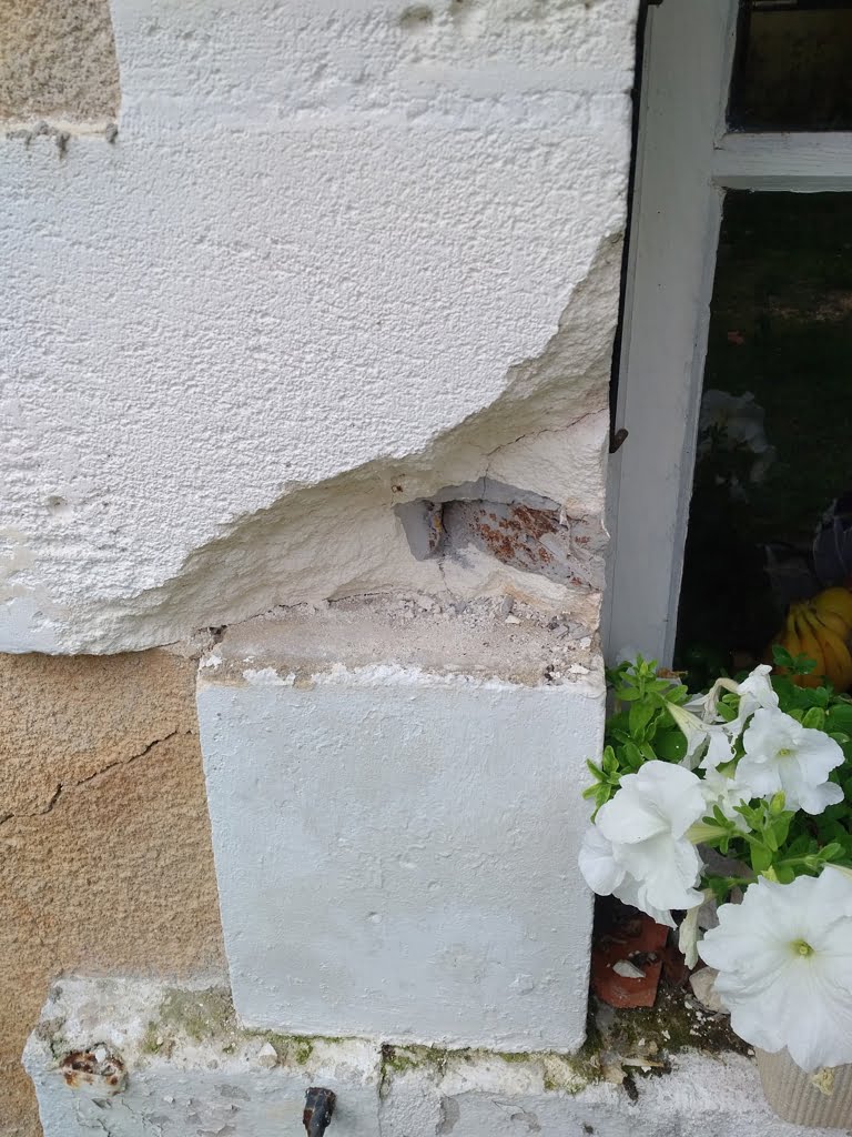 Chalk cornerstone damage01a